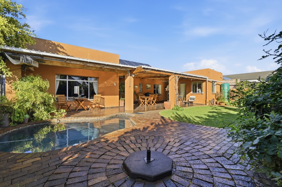 3 Bedroom Property for Sale in Wetton Western Cape